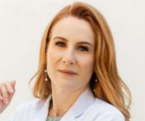 Dra. Fernanda Penna Lima Guedes de Amorim